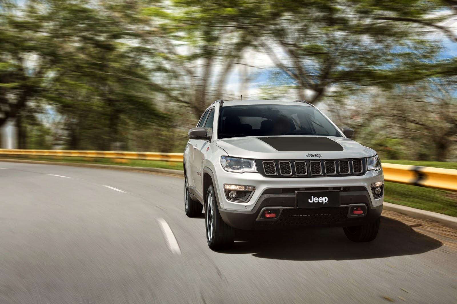 Jeep Compass Trail Hawk Overview